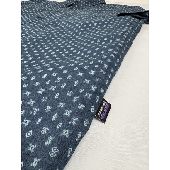 Patagonia Go To Short Sleeve Button Shirt Men’s XXL Blue Geometric AOP 52691 - Picture 4 of 13